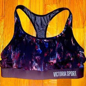 Victoria Sport medium sports bra